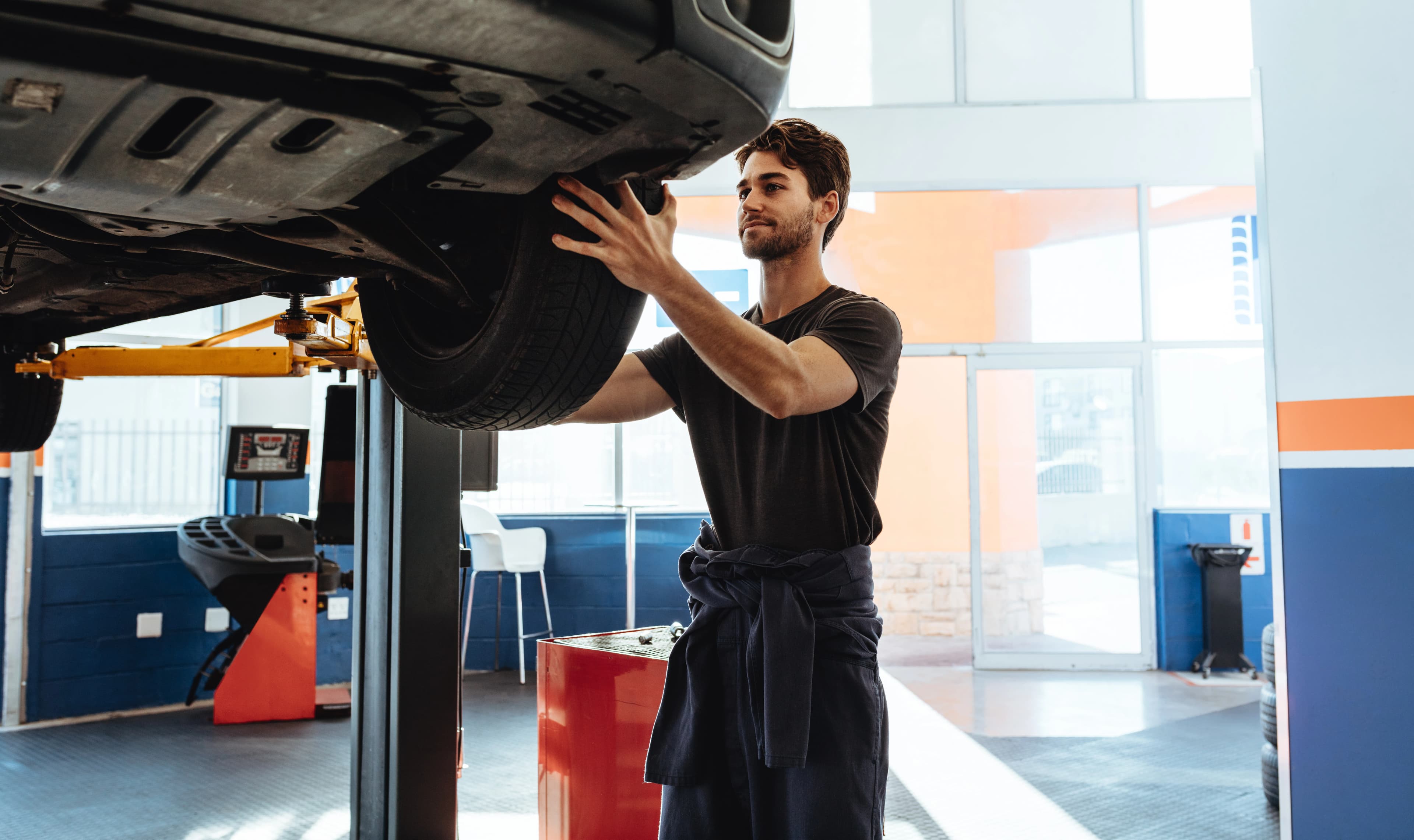 picture of a car getting repaired